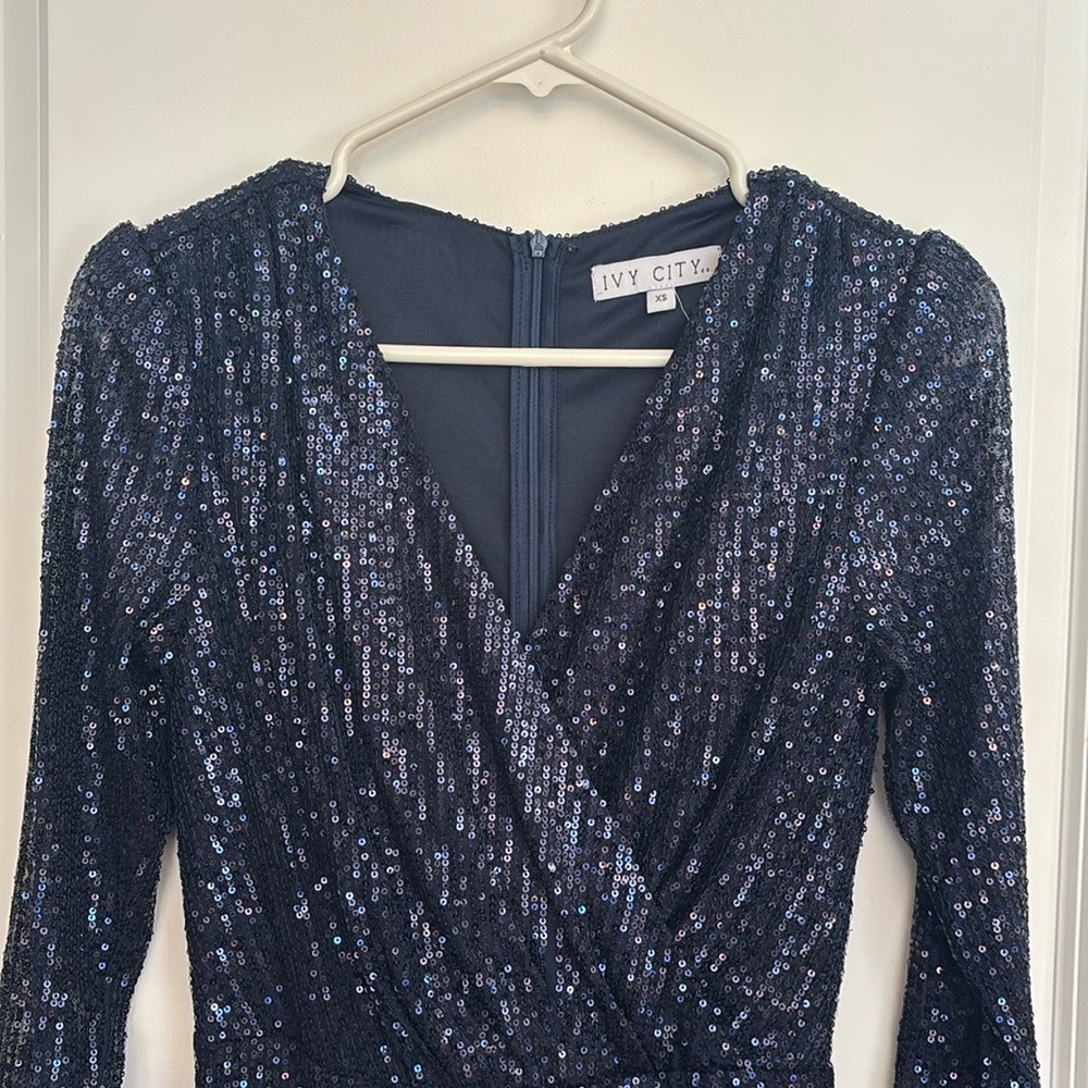 Ivy City co startstruck dress in navy